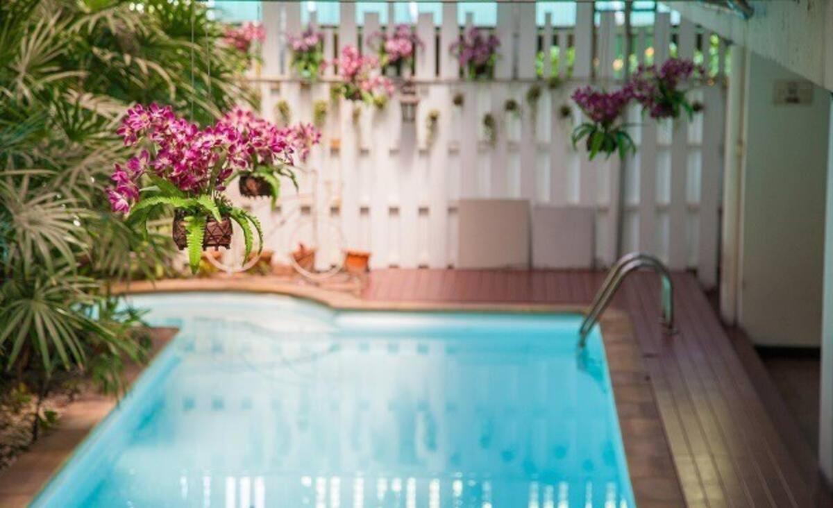 Nara Suite Residence Bangkok Buitenkant foto